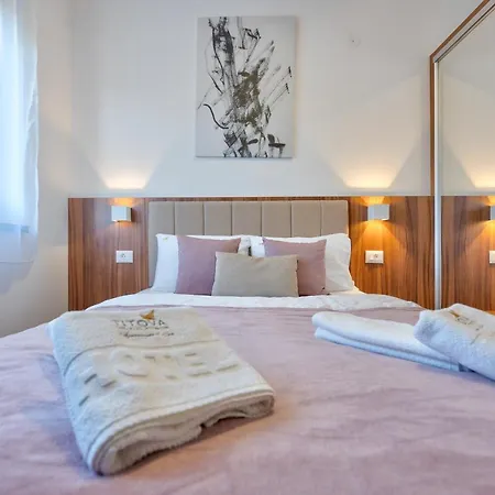 Titova Mountain View