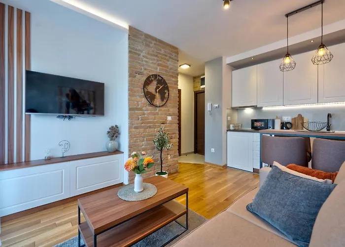 Titova Mountain View